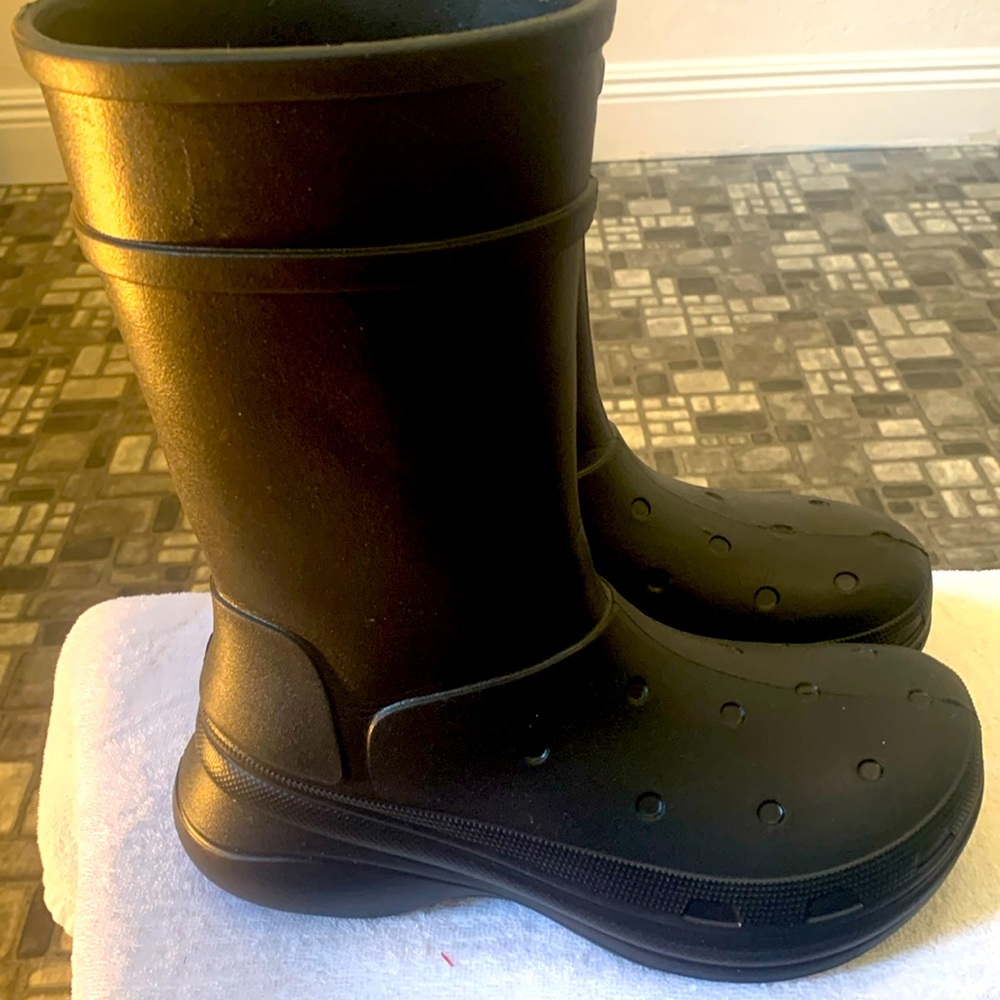 Boots - Picture 2 of 4